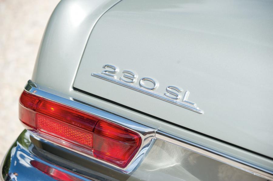 Mercedes-Benz 230 SL 1964 года  (фото 6 из 12)